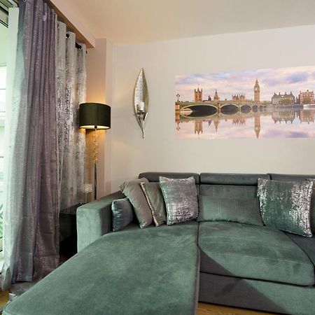 Apartamento St George Wharf Londres Exterior foto