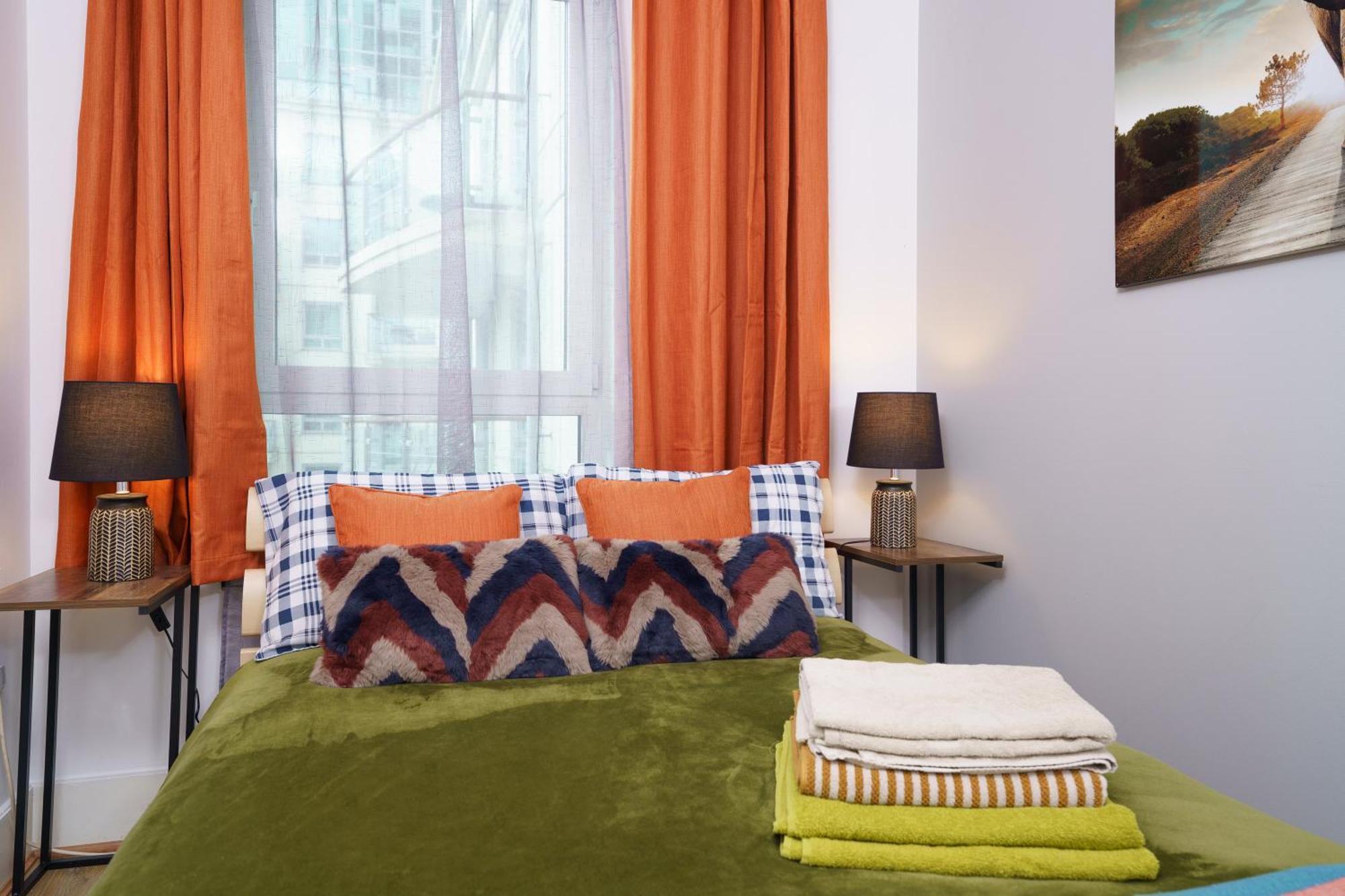 Apartamento St George Wharf Londres Exterior foto